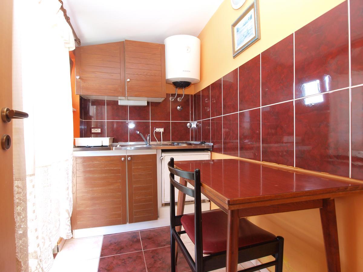 Apartments Slavica 382 Pula Buitenkant foto