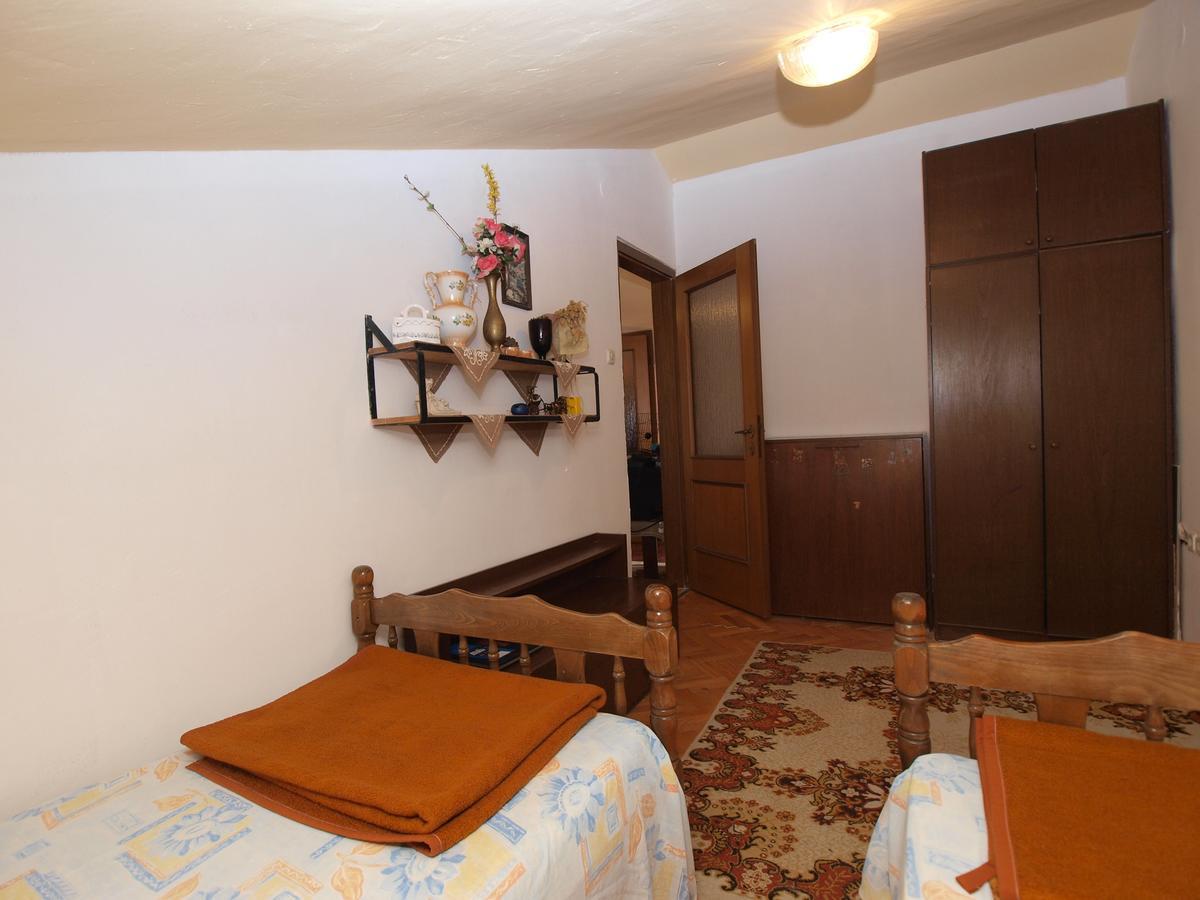 Apartments Slavica 382 Pula Buitenkant foto